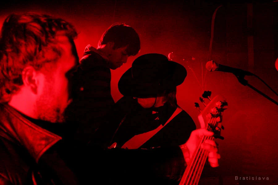 Lavagance - 3 kowboys.jpg